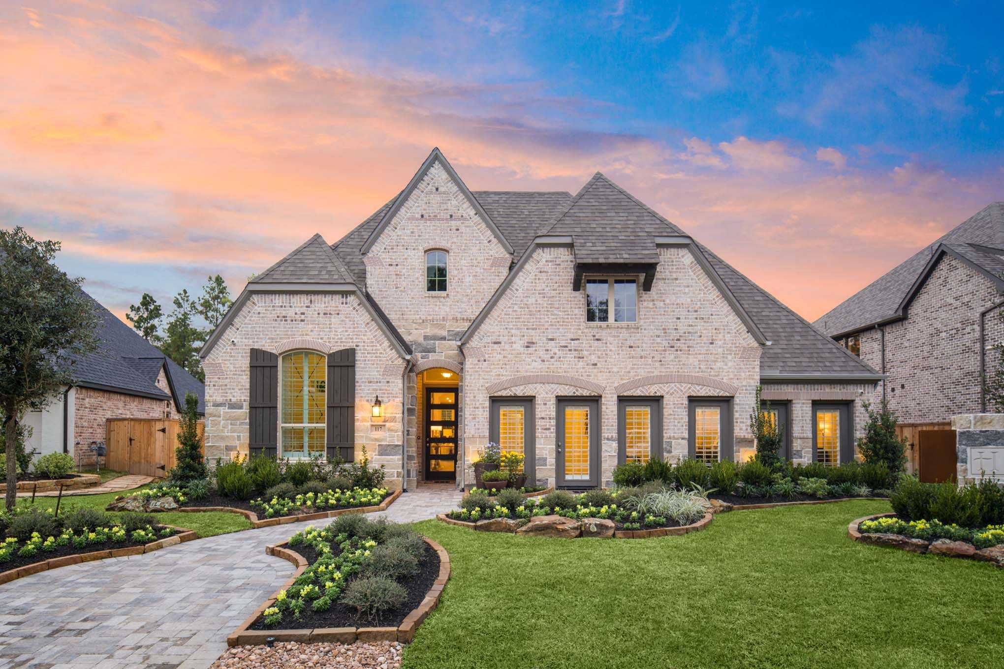 Model Home in Houston Texas, Woodforest Russet Peak community