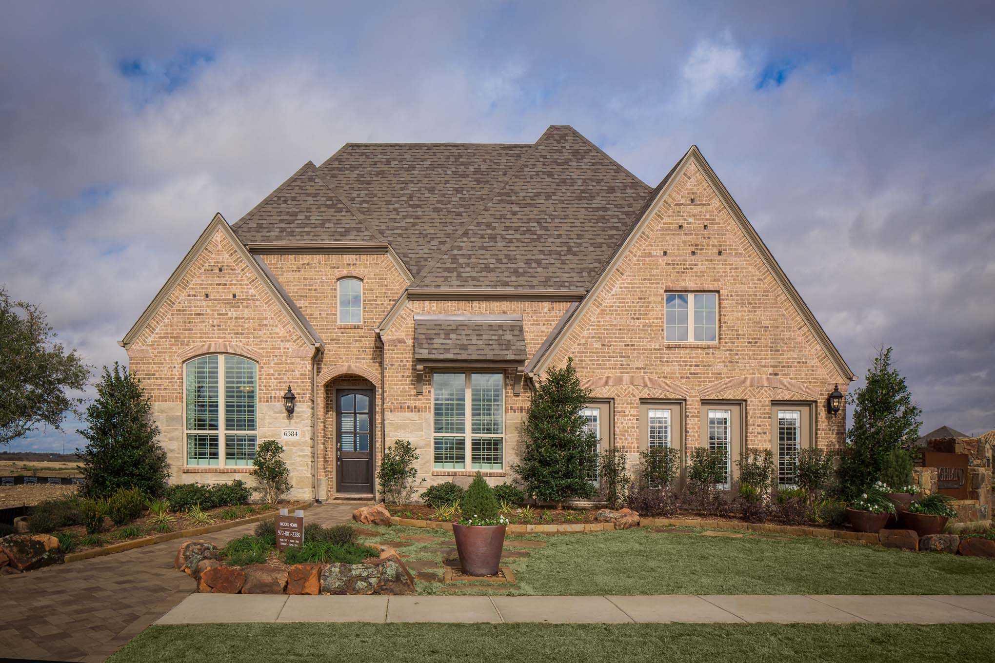 Model Home in Dallas / Fort Worth Texas, Canyon Falls community