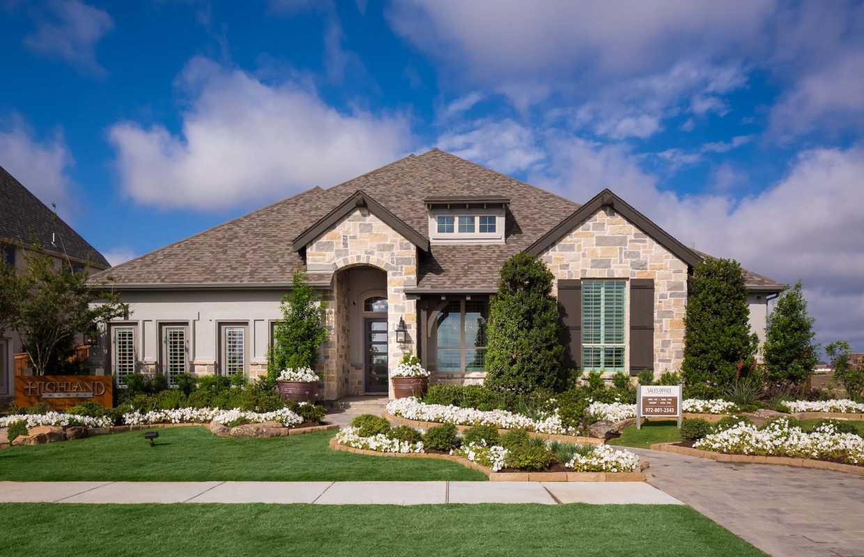 Model Home in Dallas / Fort Worth Texas, Edgestone at Legacy community