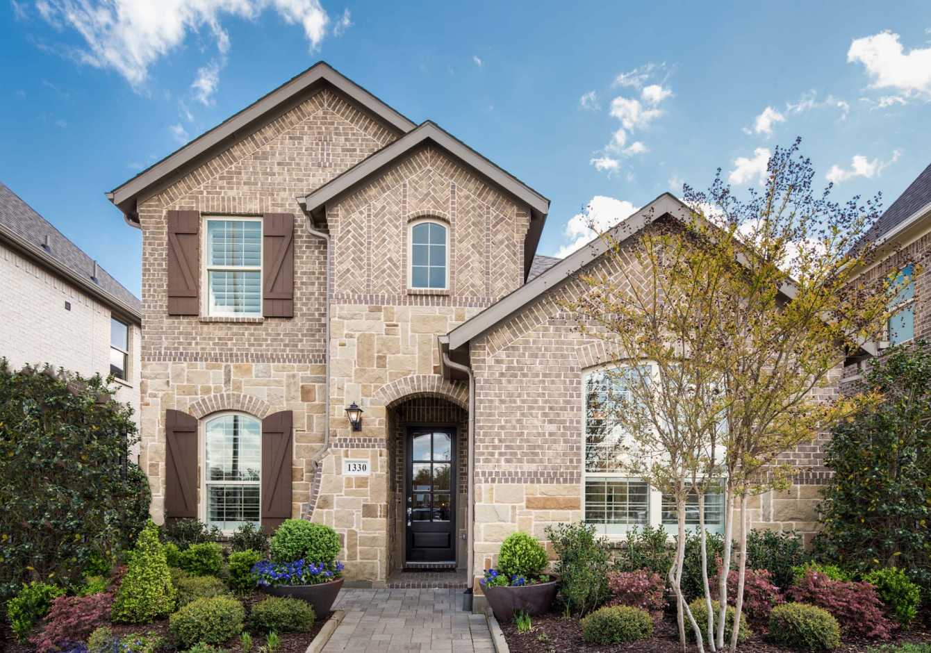 New Homes in Viridian: 40ft. lots - Home Builder in Arlington TX